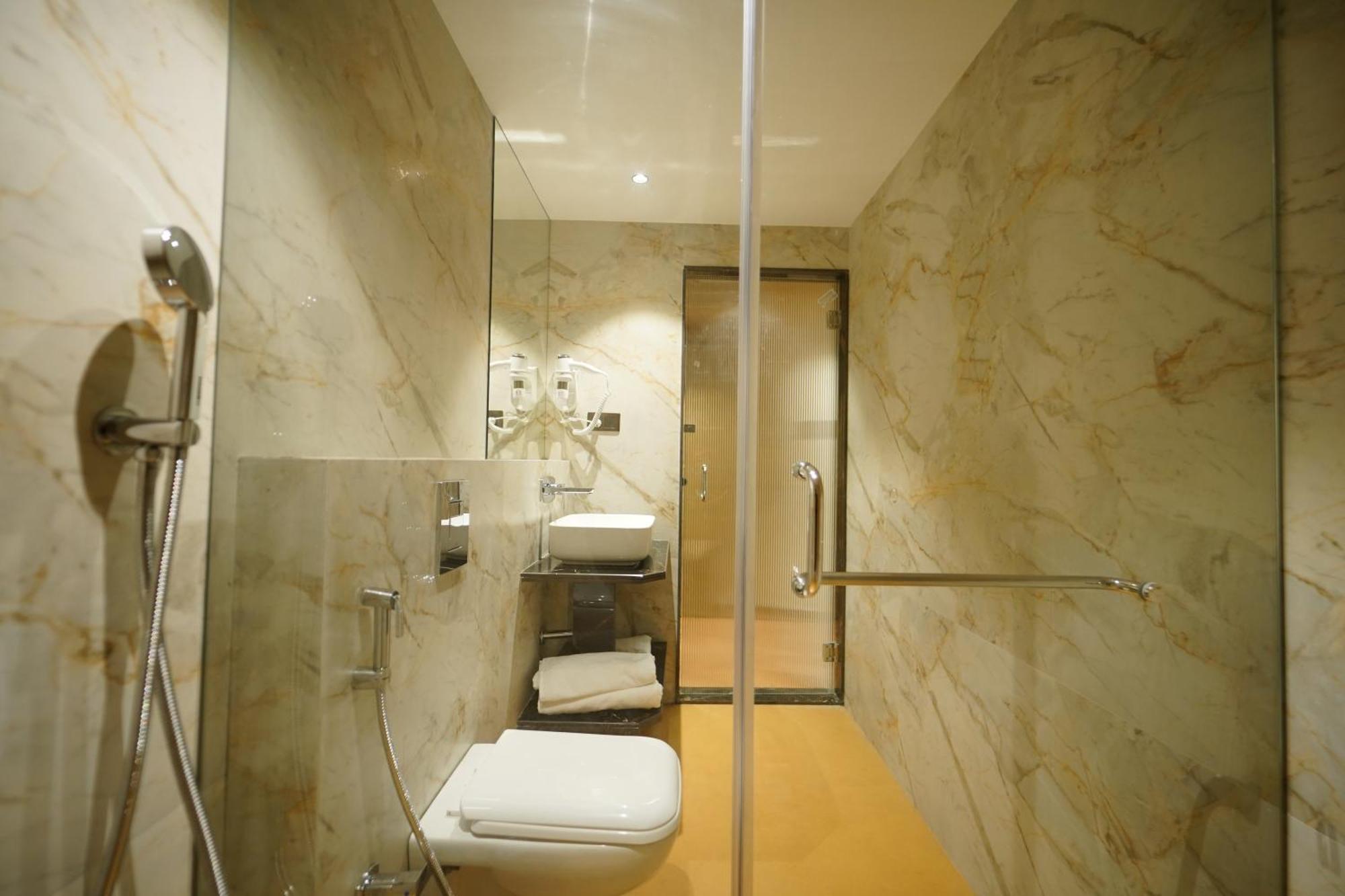 Hotel Park Inn Nellore - Near The Hospital & Highway 外观 照片